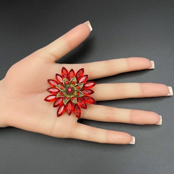 Yellow Gold with Ruby Red Crystal Round Flower Pin Back Brooch - Picture 8 of 8